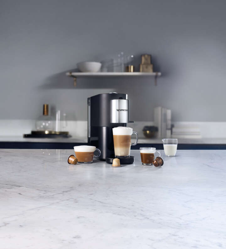 KRUPS XN8908 Nespresso Atelier Kapselmaschine mit Milchaufschäumer Schwarz/Silber